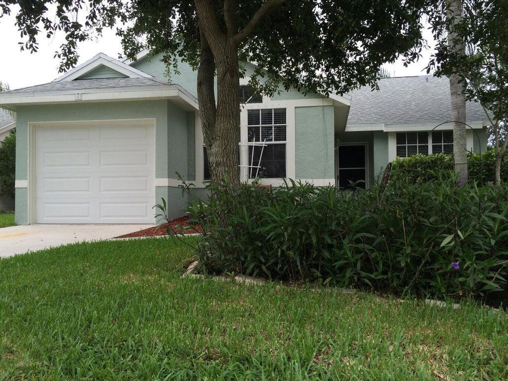Photo of 7 Misty Laurel Circle, Boynton Beach, FL 33436 (MLS # R11049817)