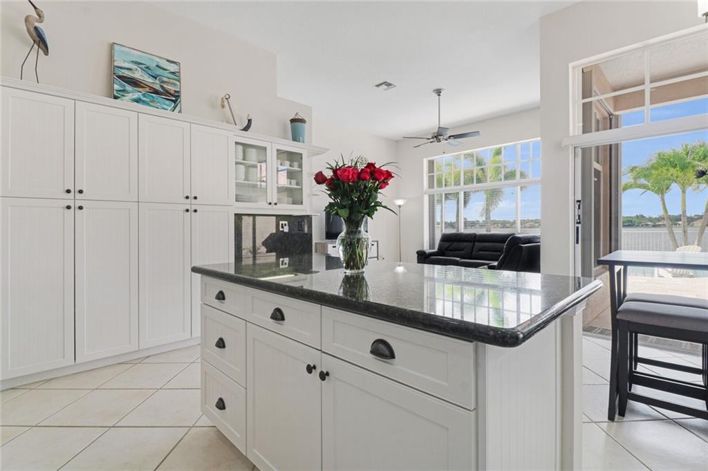 COCO LAKES - Residential