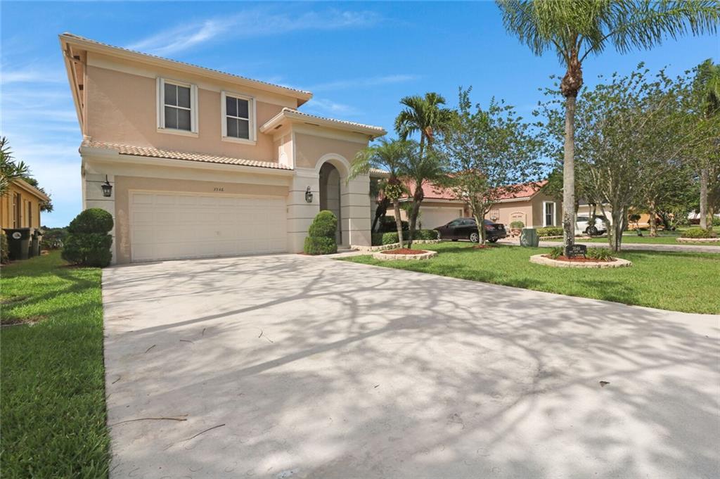 COCO LAKES - Residential