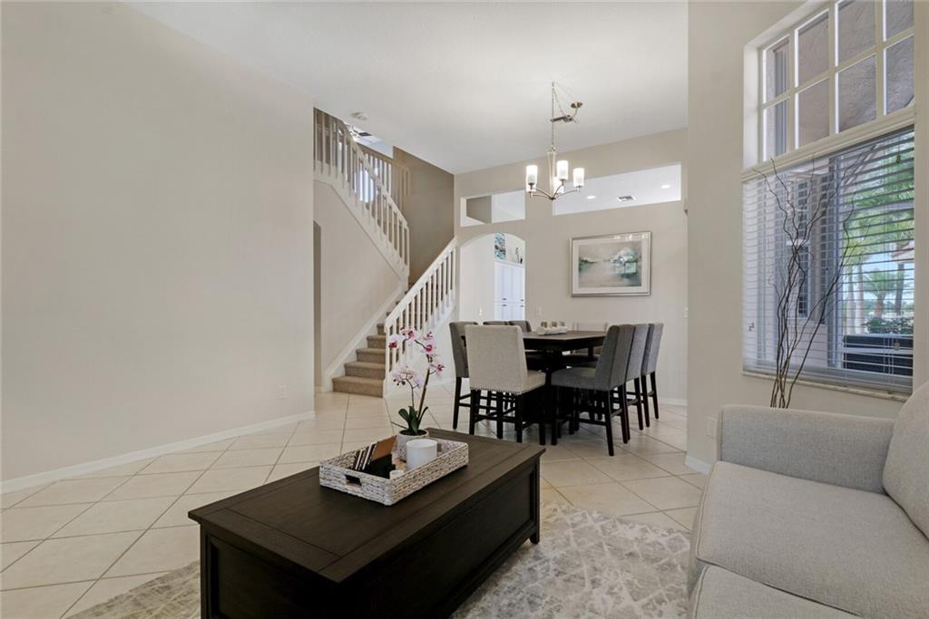 COCO LAKES - Residential