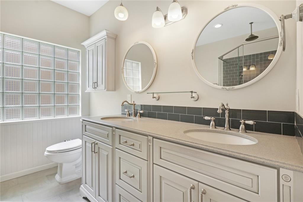 COCO LAKES - Residential