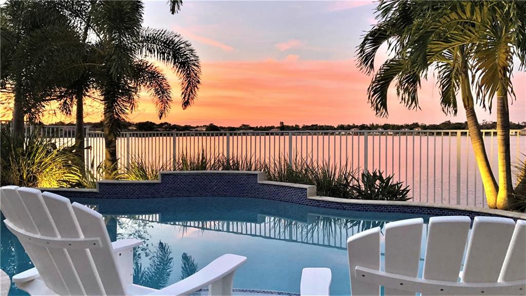 COCO LAKES - Residential