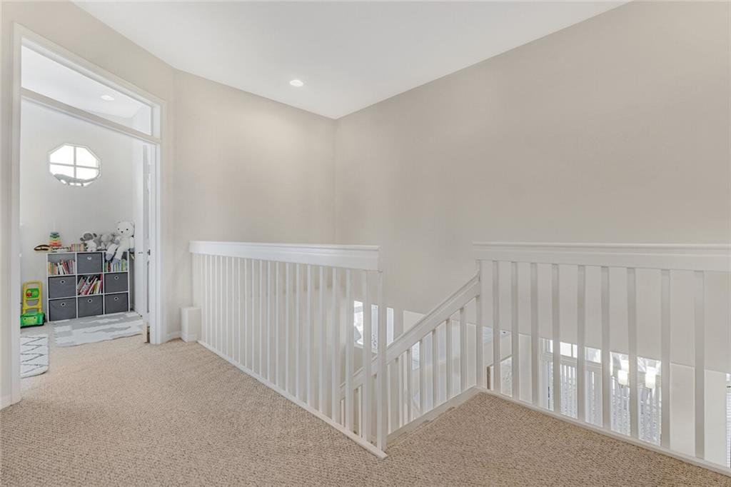 COCO LAKES - Residential