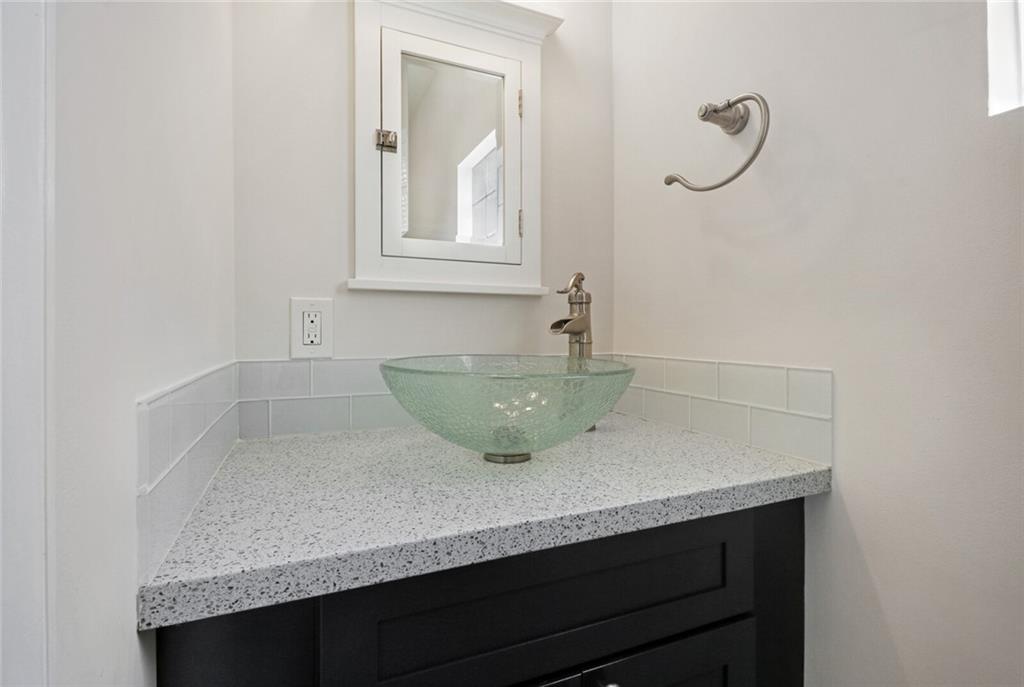 COCO LAKES - Residential