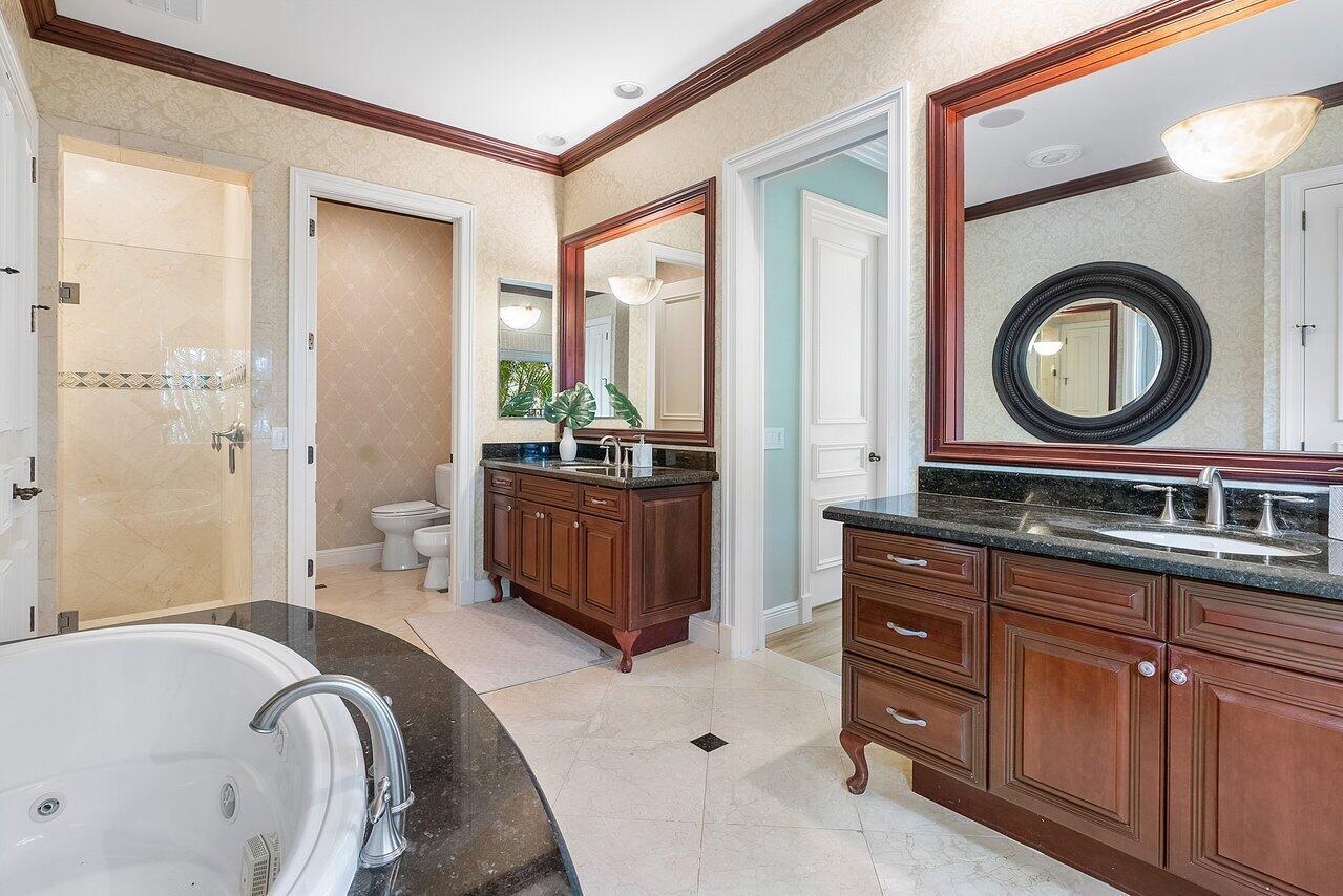 OLD PALM GOLF CLUB - Residential