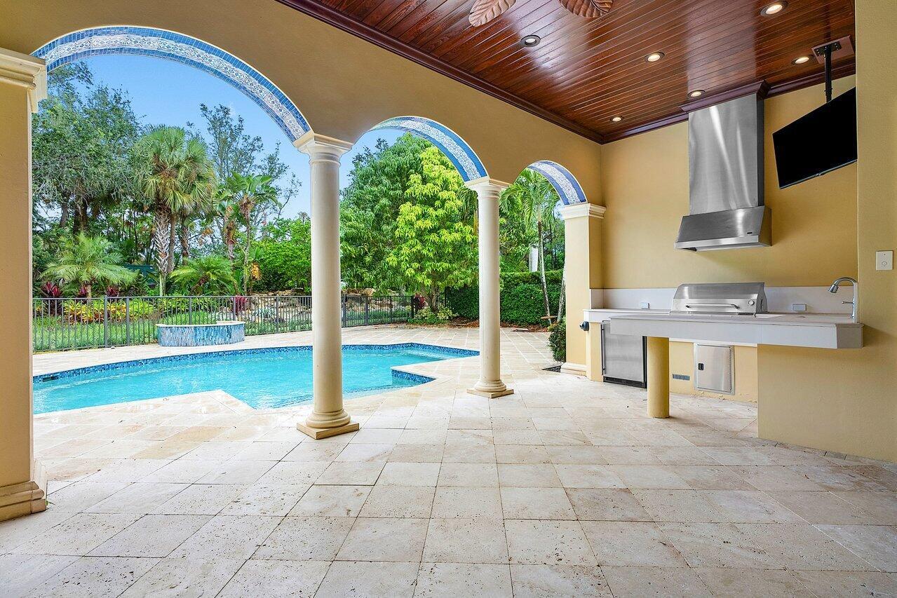 OLD PALM GOLF CLUB - Residential