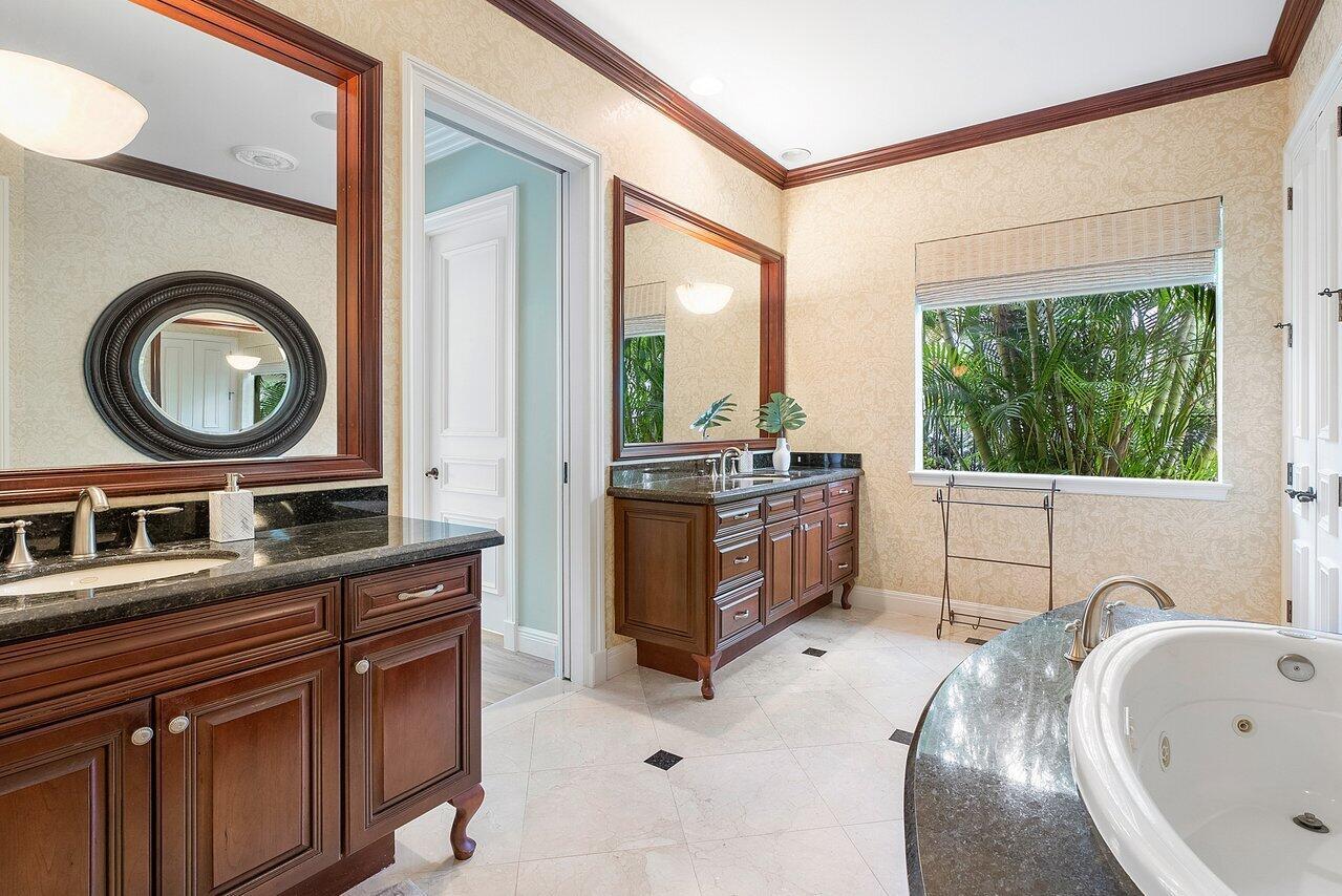 OLD PALM GOLF CLUB - Residential