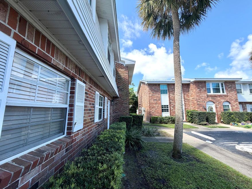 Modern two-bedroom, one-and-a-half-bath townhouse offering a functional two-level layout with a private, fenced backyard in a highly desirable Tequesta location. The residence features an open living and dining area, in-unit laundry, assigned parking, and well-sized bedrooms that comfortably accommodate king-size furniture. The private outdoor space adds everyday flexibility for relaxing or entertaining. Conveniently located close to beaches, dining, shopping, and major roadways, this property presents an excellent opportunity for both end users and investors.