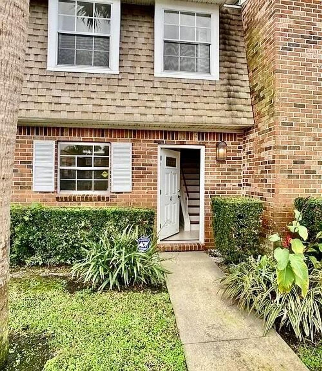 Photo of 413 N Cypress Drive #4, Tequesta, FL 33469 (MLS # R11150431)