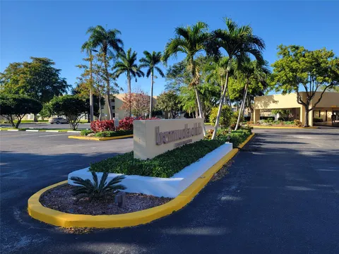 5800 NW 64th Ave Unit 305, Fort Lauderdale, FL MLS: F10491738