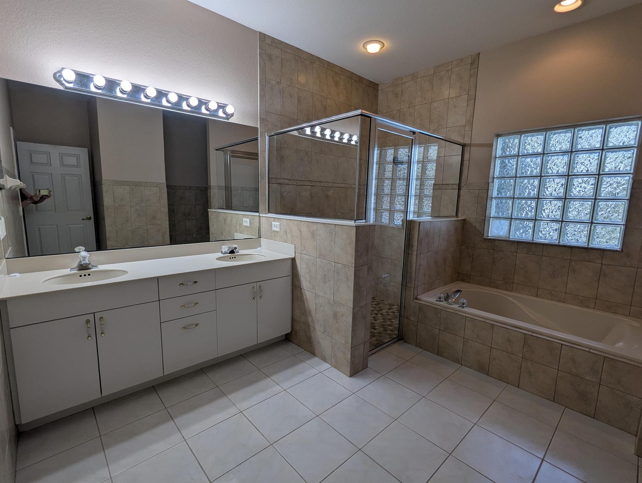 ST JAMES GOLF CLUB PARCEL - Residential Lease