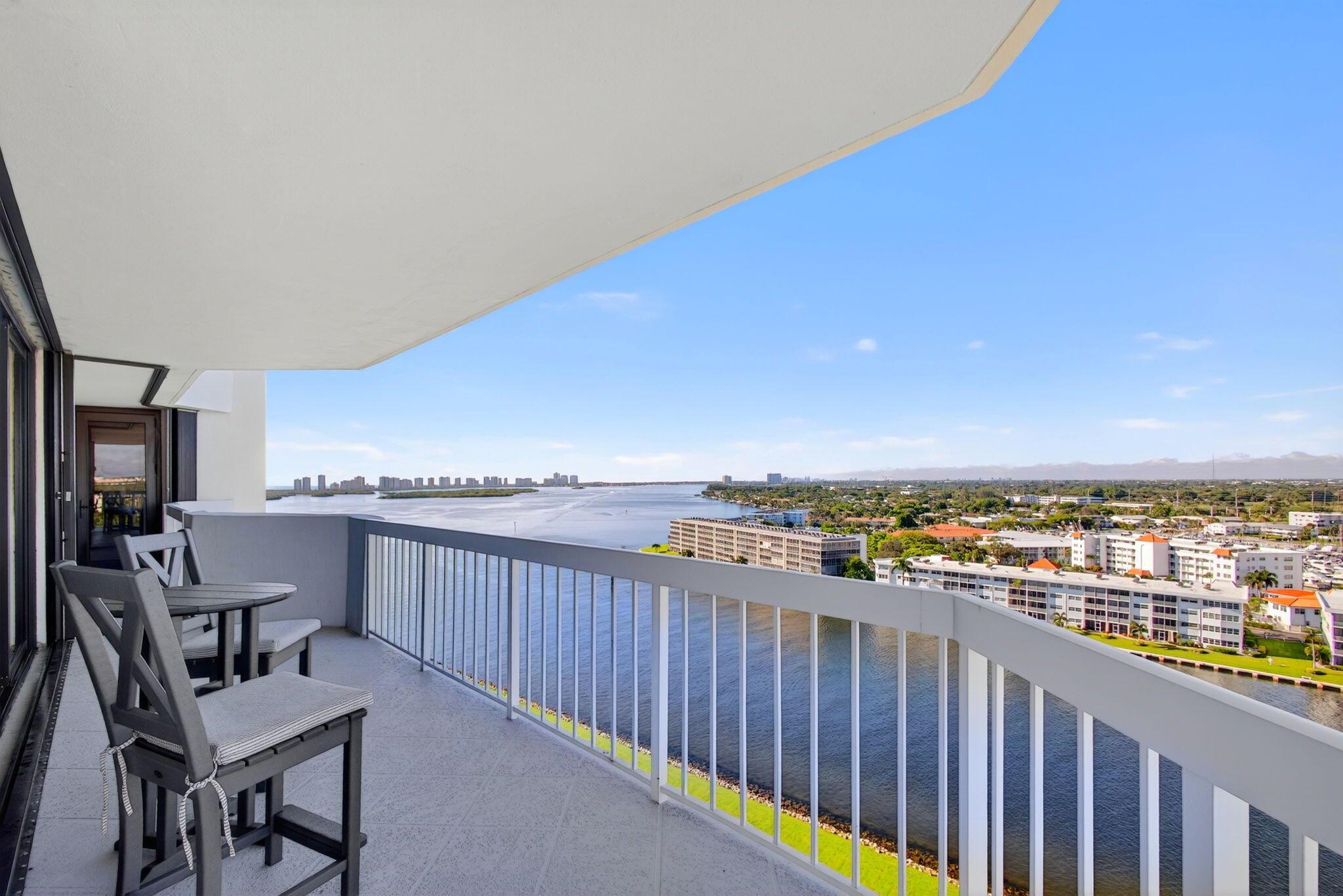 View photos, virtual tours, details... 123 Lakeshore Drive 1544