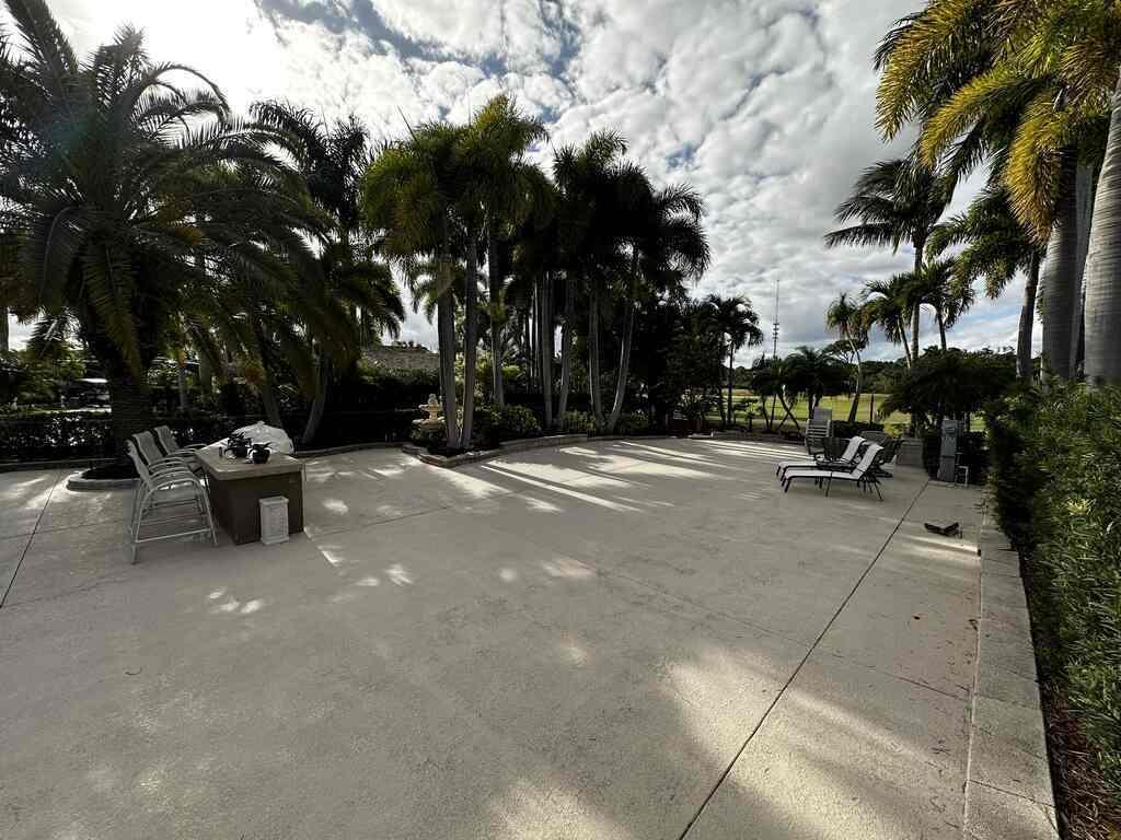OUTDOOR RESORTS AT ST LUC - Land