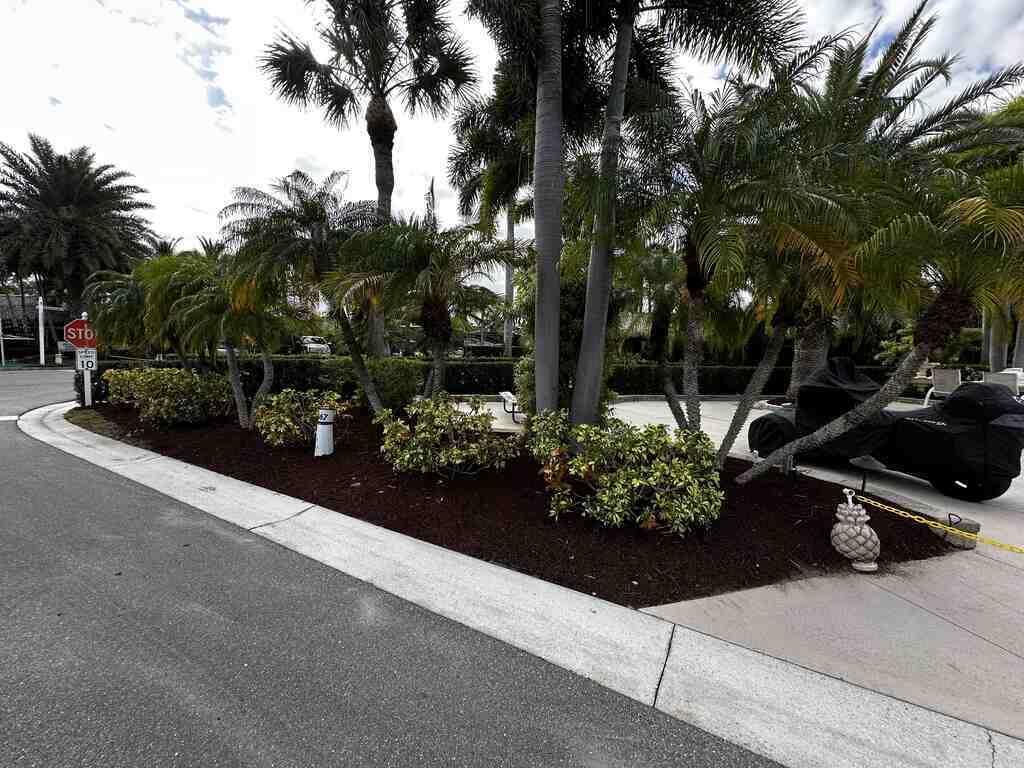 OUTDOOR RESORTS AT ST LUC - Land