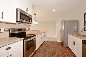 LA MANCHA - Residential Lease