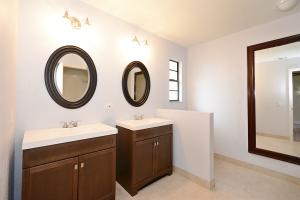 LA MANCHA - Residential Lease