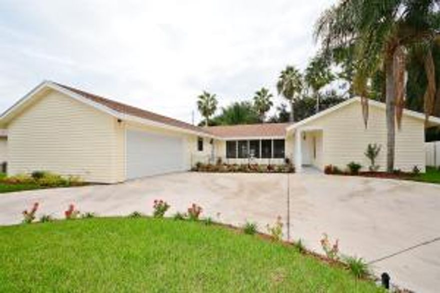 RENOVATED 4/2 COURT YARD STYLE HOUSE. THIS BEAUTIFUL FULLY RENOVATED HOME IS FULL OF EXTRA FEATURES AND PERKS. CHARMING CIRCULAR DRIVE, ASTOUNDING COURT YARD WITH INDEPENDENT ACCESS TO HOUSE, CHARMING KITCHEN WITH NEW CABINETS, GRANITE AND NEW STAINLESS STEEL APPLIANCES, 20”X20” PORCELAIN TILE THROUGHOUT THE HOUSE AND NEW CARPET IN BEDROOMS. THE BATHROOMS HAVE BEEN UPGRADED FOR YOUR ENJOYMENT. TWO NEW FRENCH DOORS LEAD TO THE BACKYARD WHERE A SCREENED PATIO, A NEW RESURFACED SCREENED POOL AND A FIRE PIT OFFER UNLIMITED POSSIBILITIES FOR ENTERTAINING. BIG IN EVERY WAY.  GREAT SCHOOLS