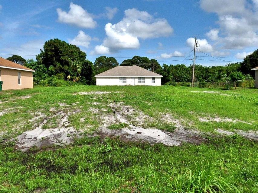 Strategic area, close to schools, Highways, shopping centers. Lot is cleared and ready.