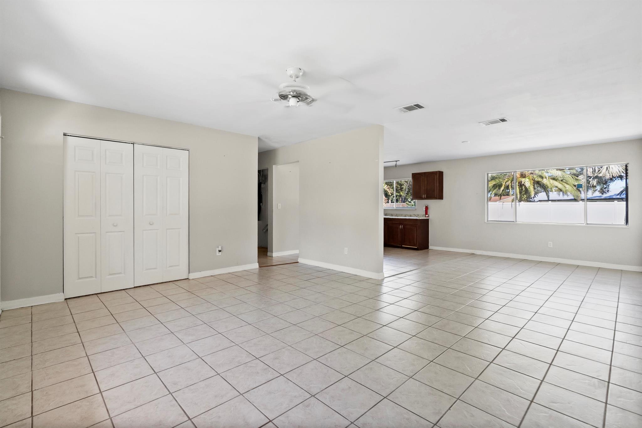 1449 SE Minorca Avenue