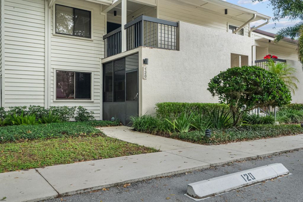 Photo of 6433 SE Brandywine Court #120, Stuart, FL 34997 (MLS # R10942913)