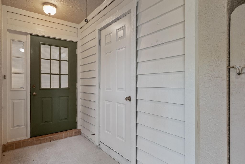 Photo of 6433 SE Brandywine Court #120, Stuart, FL 34997 (MLS # R10942913)