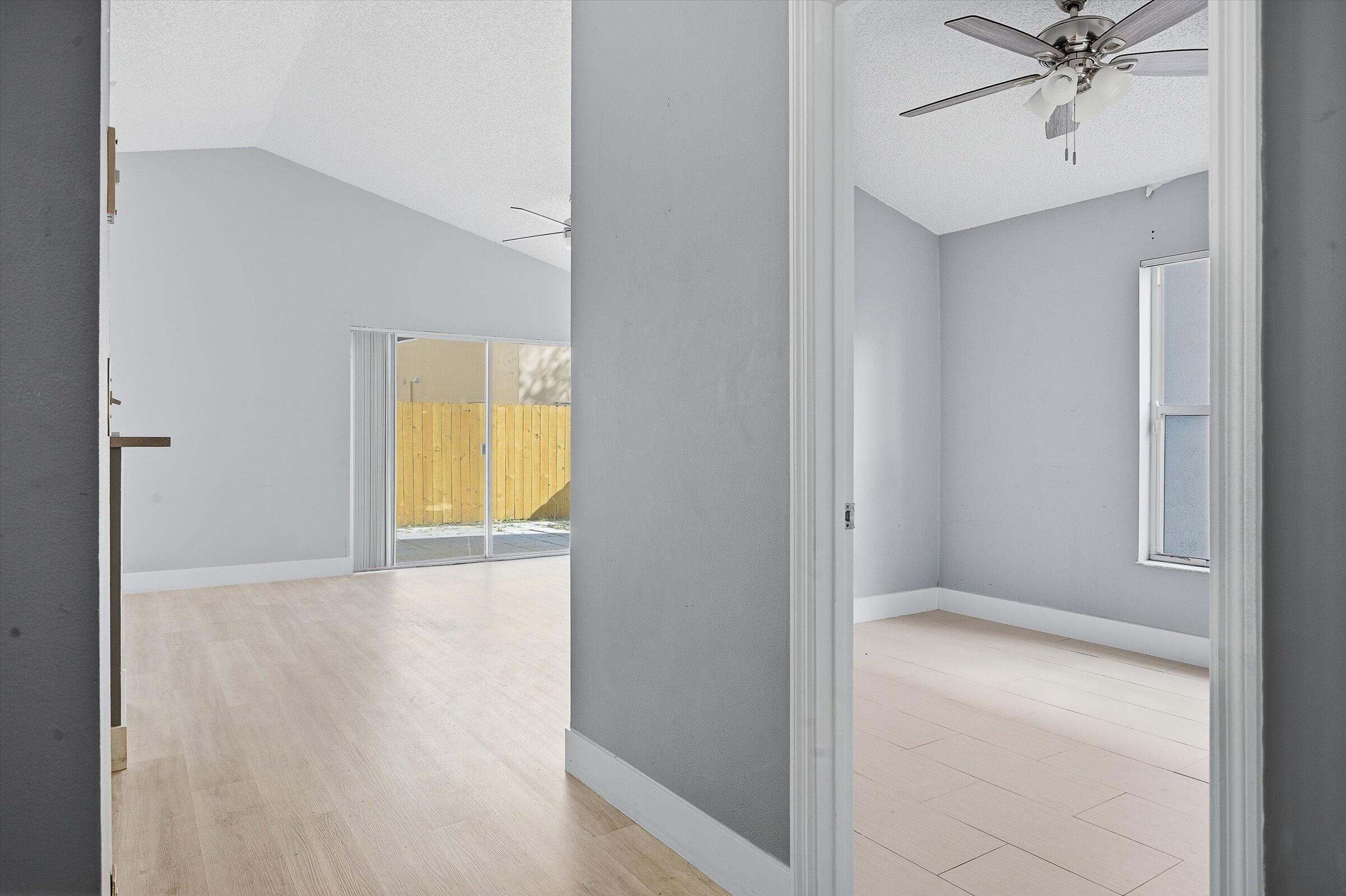 CORAL BAY REPLAT SEC 1 - Residential Lease