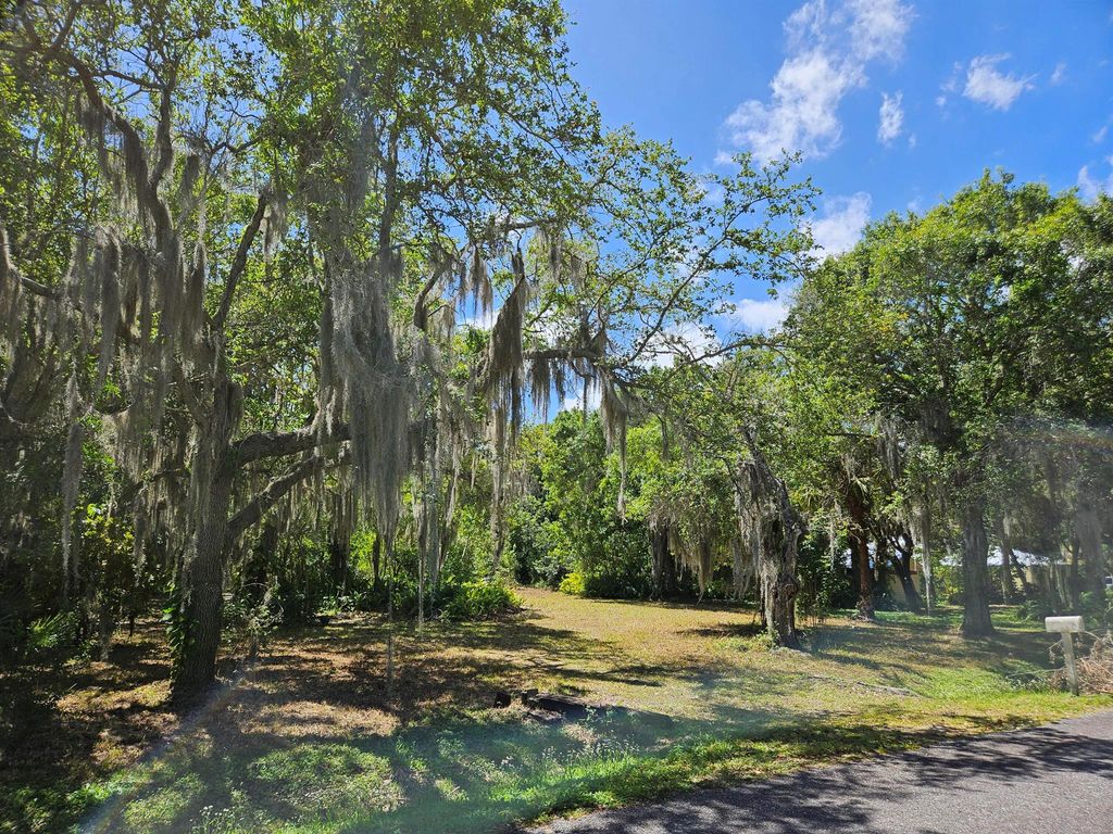 Photo of 199 Tumblin Kling Road, Fort Pierce, FL 34982 (MLS # R10963185)