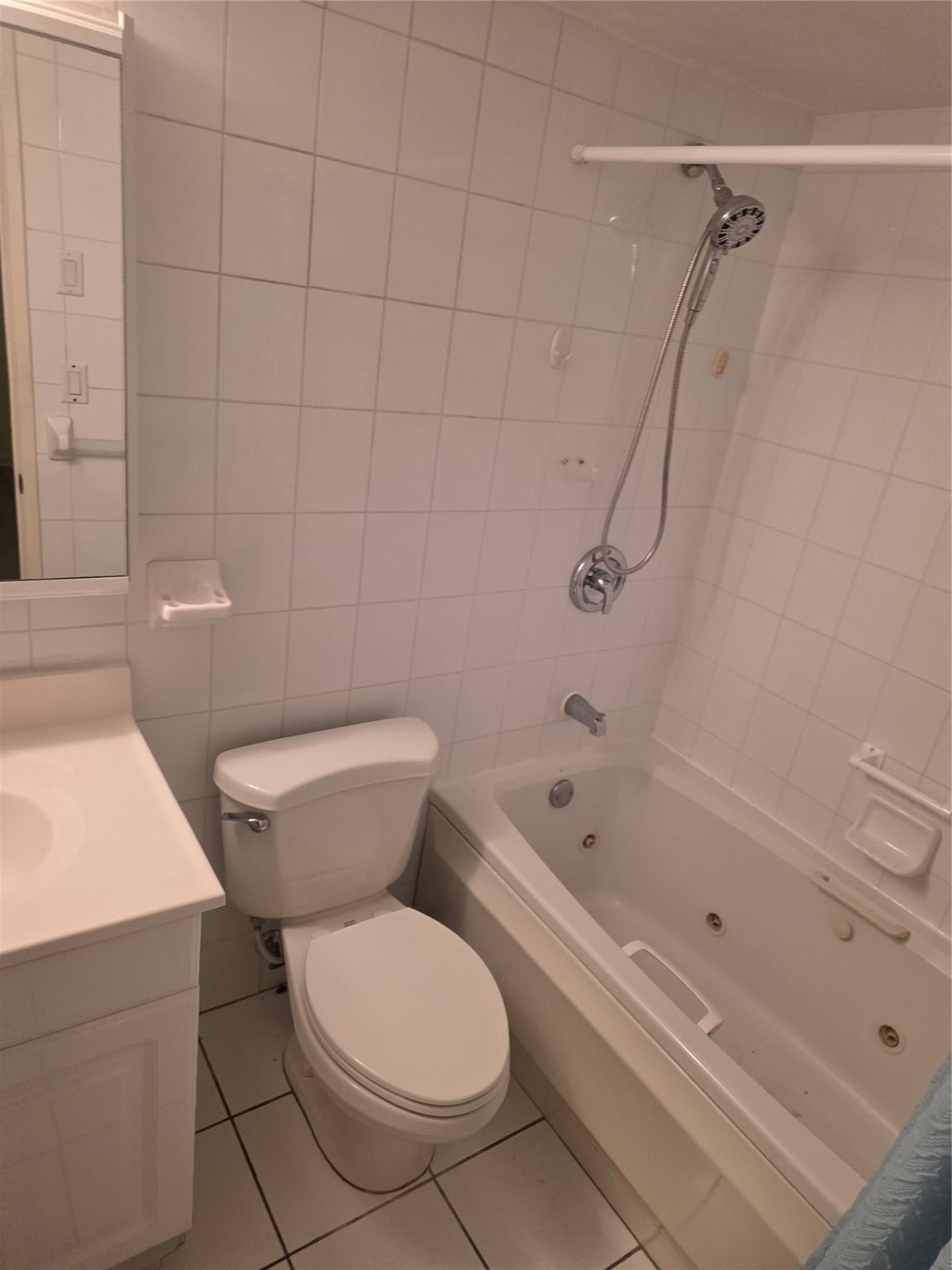 Barcelona Condo North Bld - Residential Lease