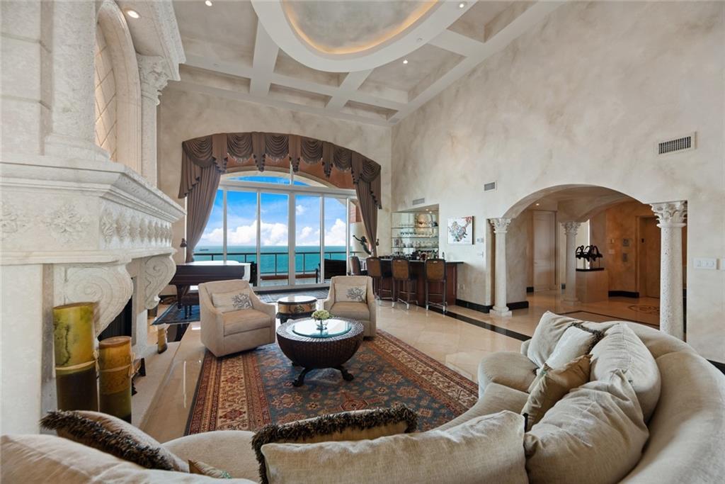 THE PALMS - Residential