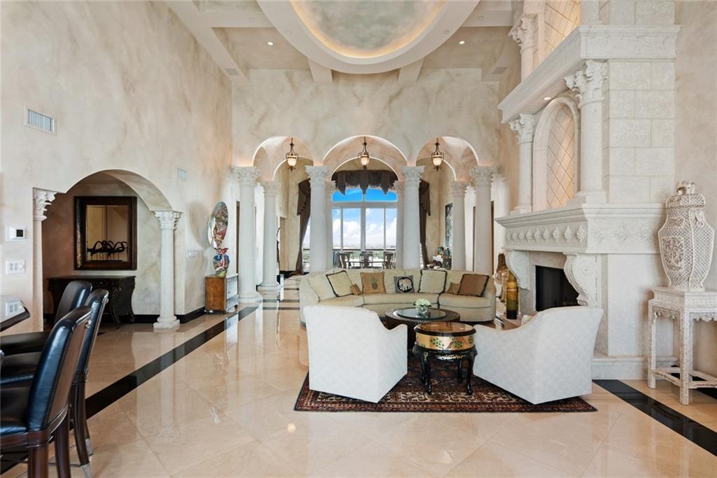 THE PALMS - Residential