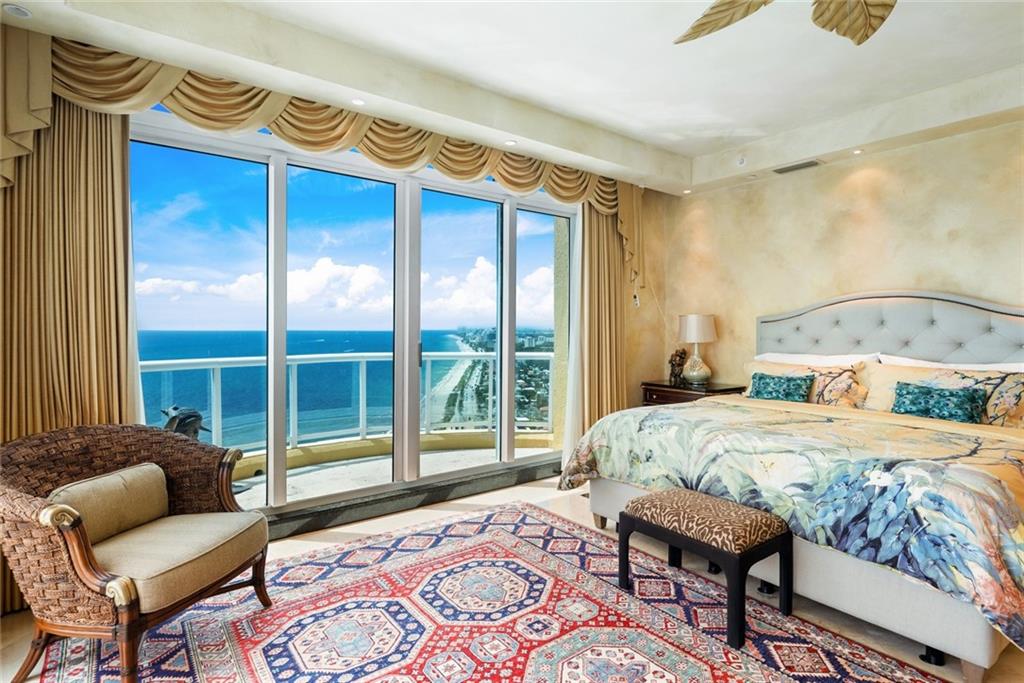 THE PALMS - Residential