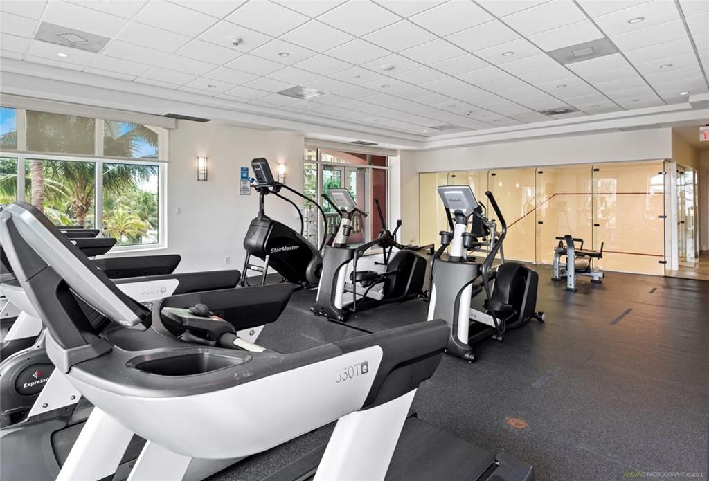 THE PALMS - Residential