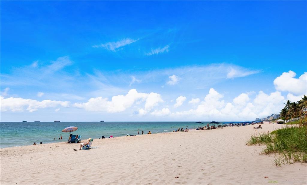 THE PALMS - Residential