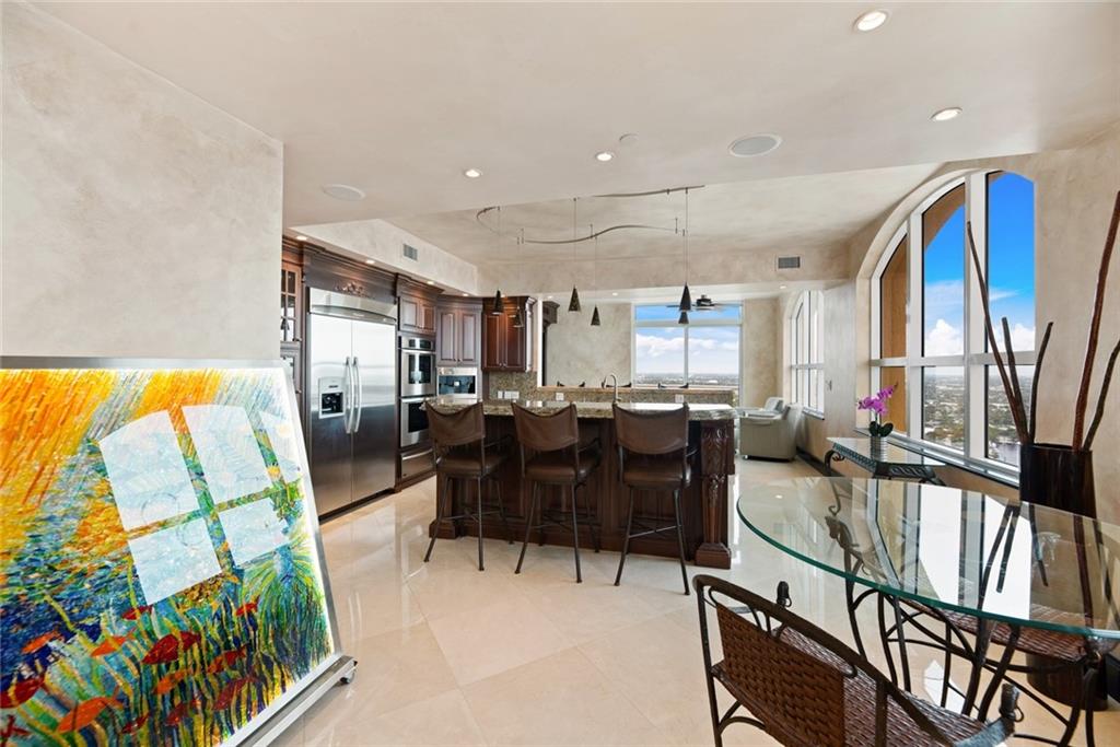 THE PALMS - Residential