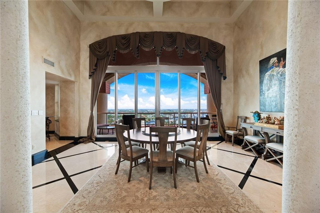 THE PALMS - Residential