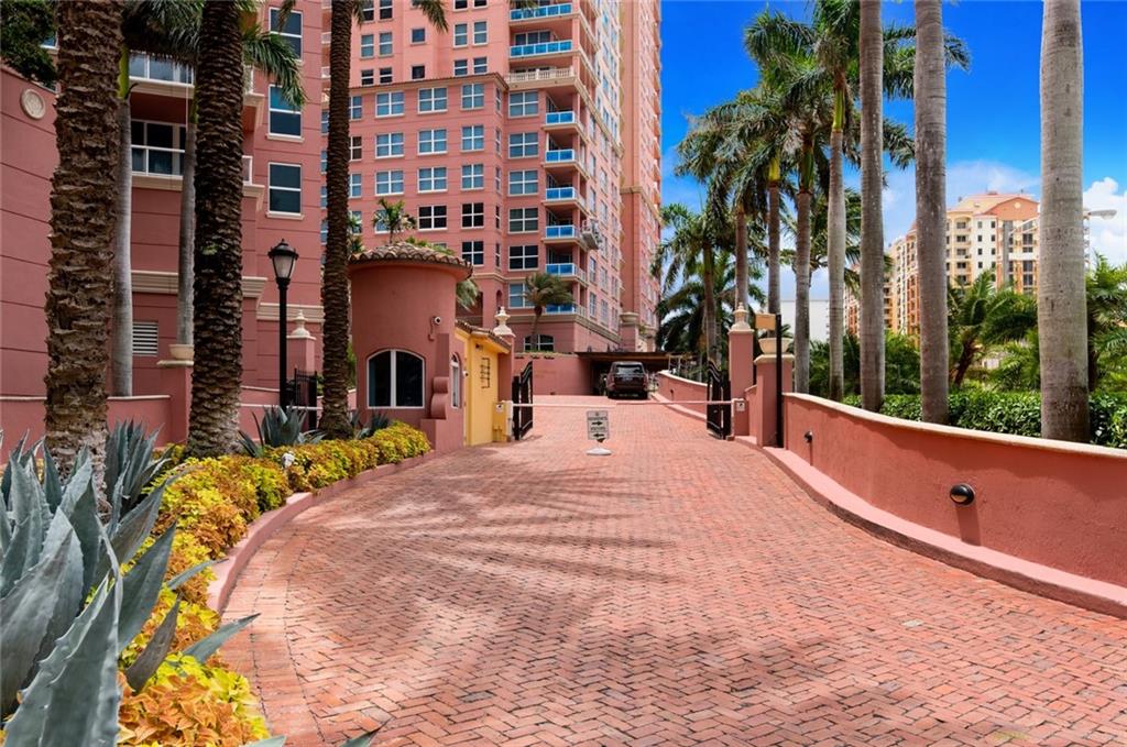 THE PALMS - Residential