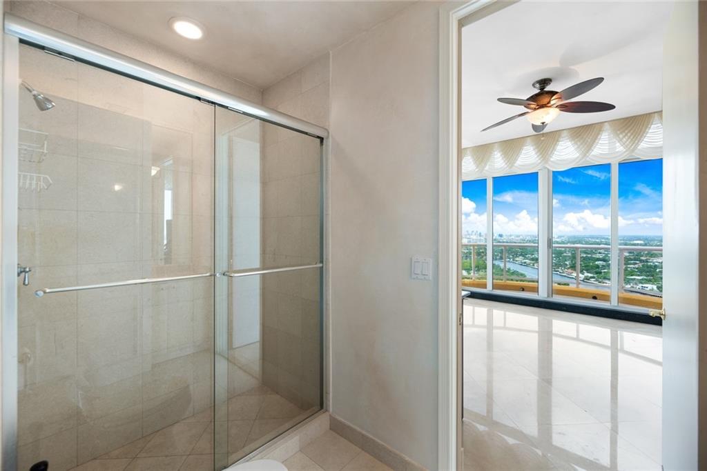 THE PALMS - Residential