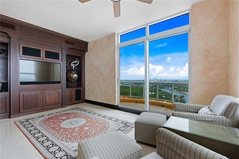 THE PALMS - Residential