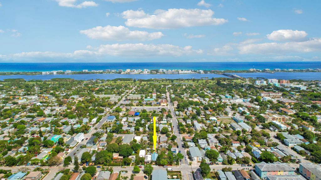 Photo of 408 N J Street, Lake Worth Beach, FL 33460 (MLS # B26020901)