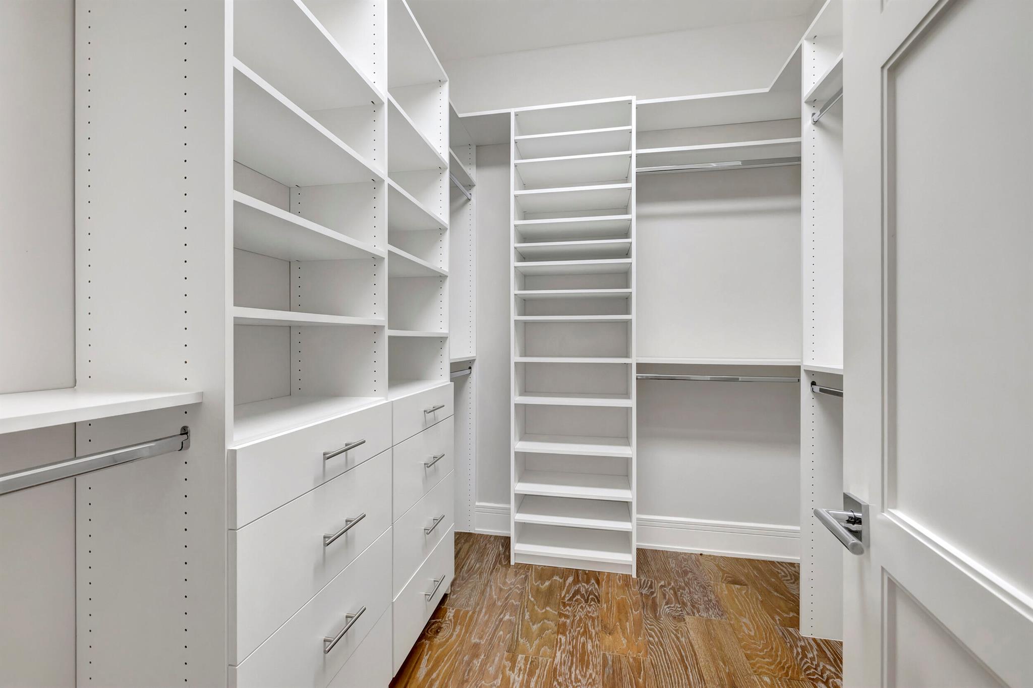 S/D OF 8-46-43 - Residential