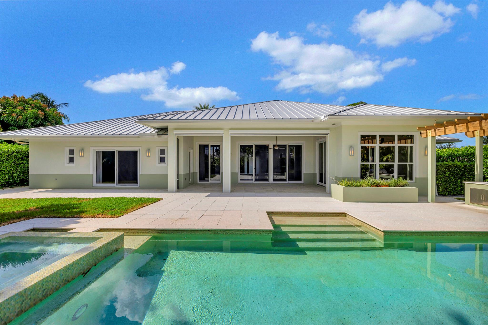 S/D OF 8-46-43 - Residential