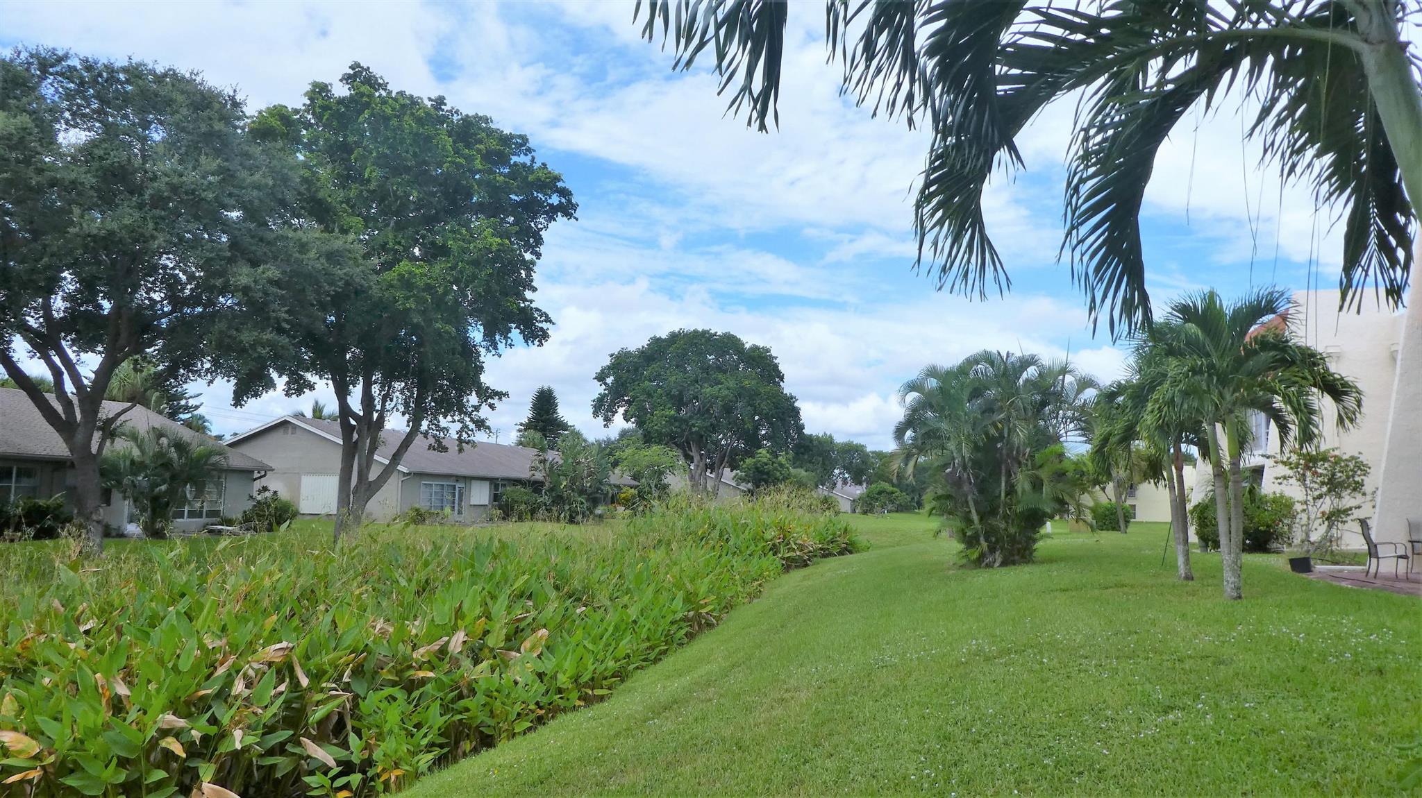 LAGO DEL REY CONDO - Residential