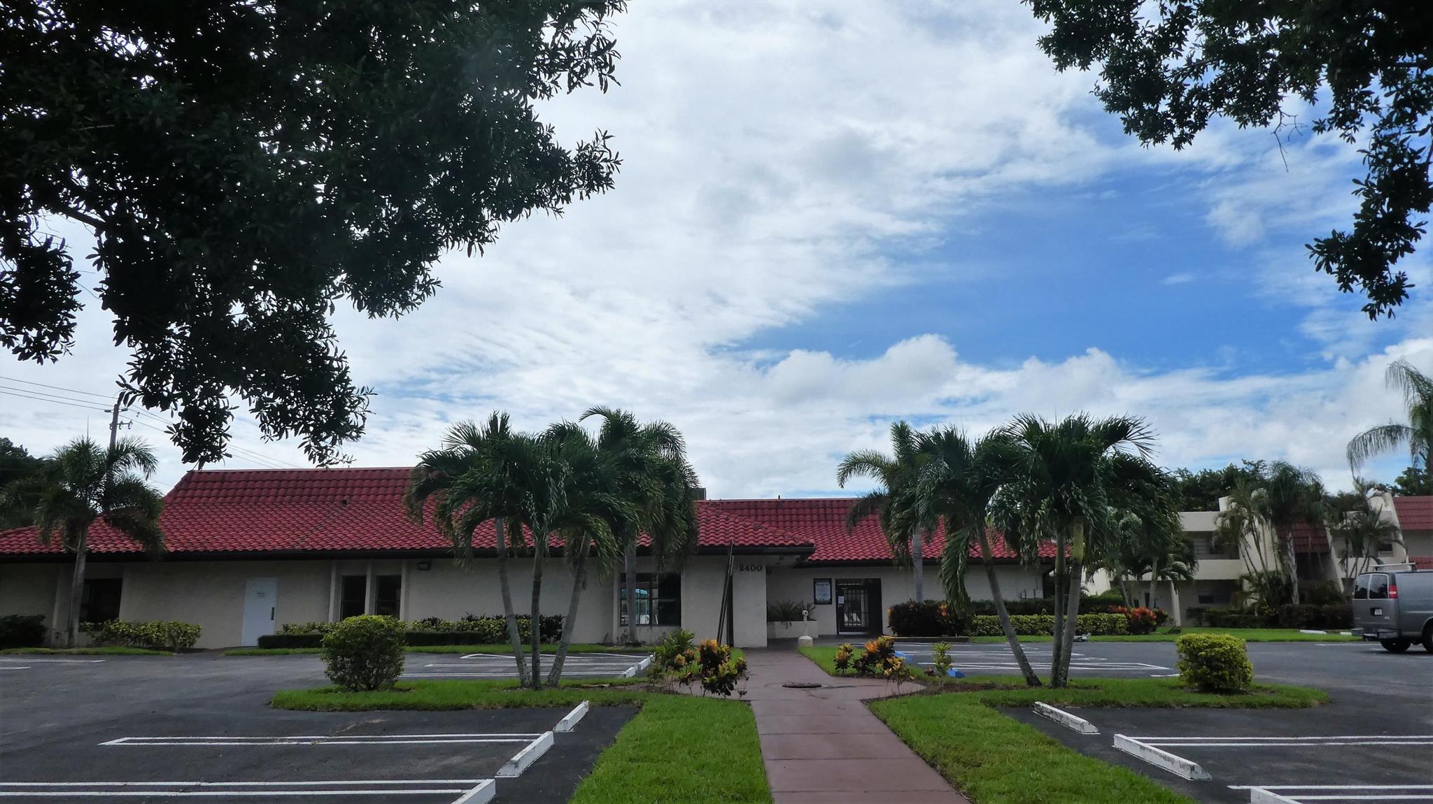 LAGO DEL REY CONDO - Residential