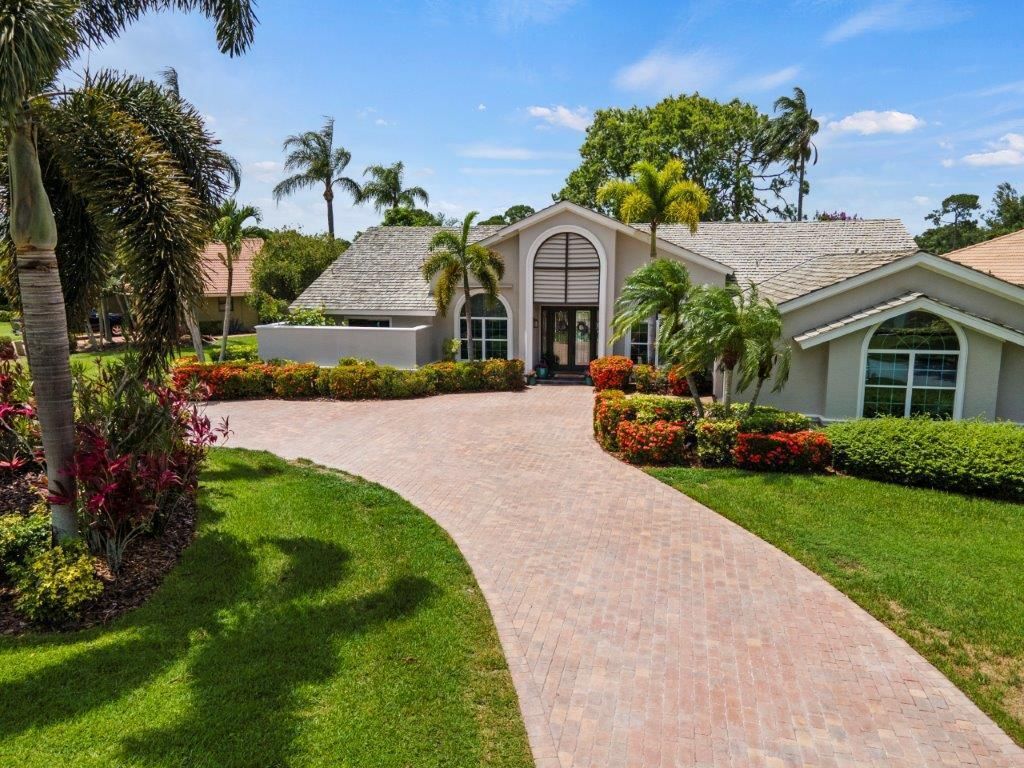 Photo of 1153 SW Greenbriar Cove, Port Saint Lucie, FL 34986 (MLS # R11067239)