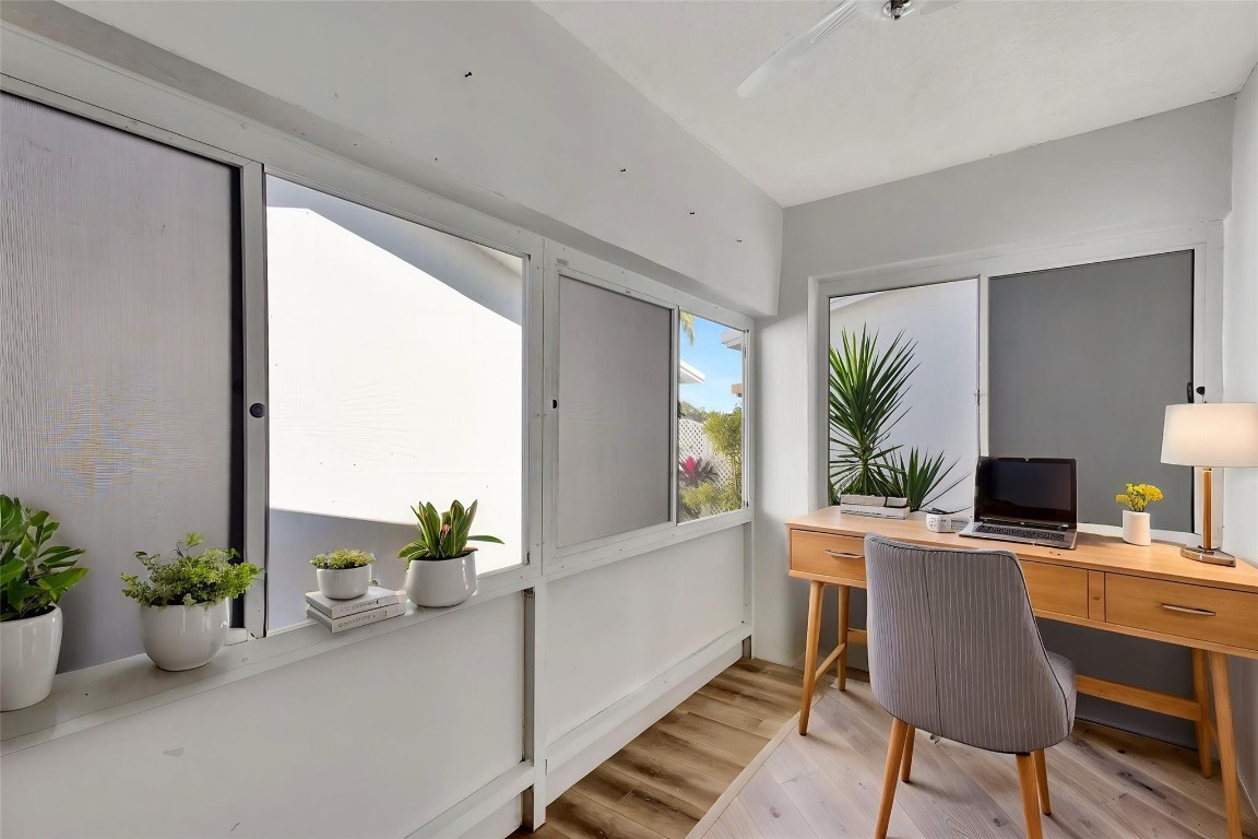 View photos, virtual tours, details... 300 SW Golfview Terrace 131