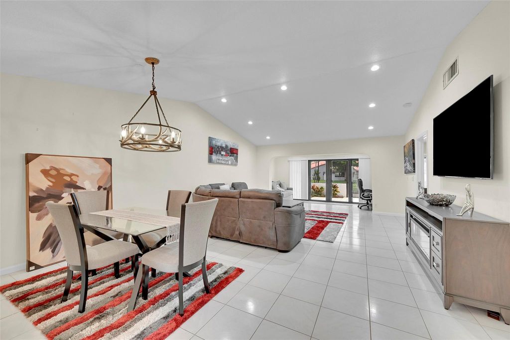 Photo of 20001 Mona Circle, Boca Raton, FL 33434 (MLS # F10453269)