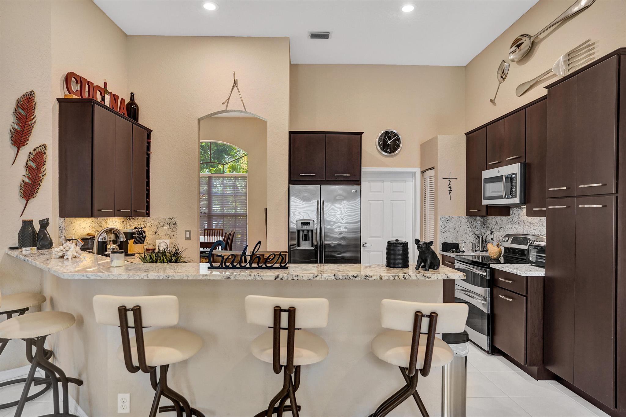 LEXINGTON HOMES ESTATES - Residential