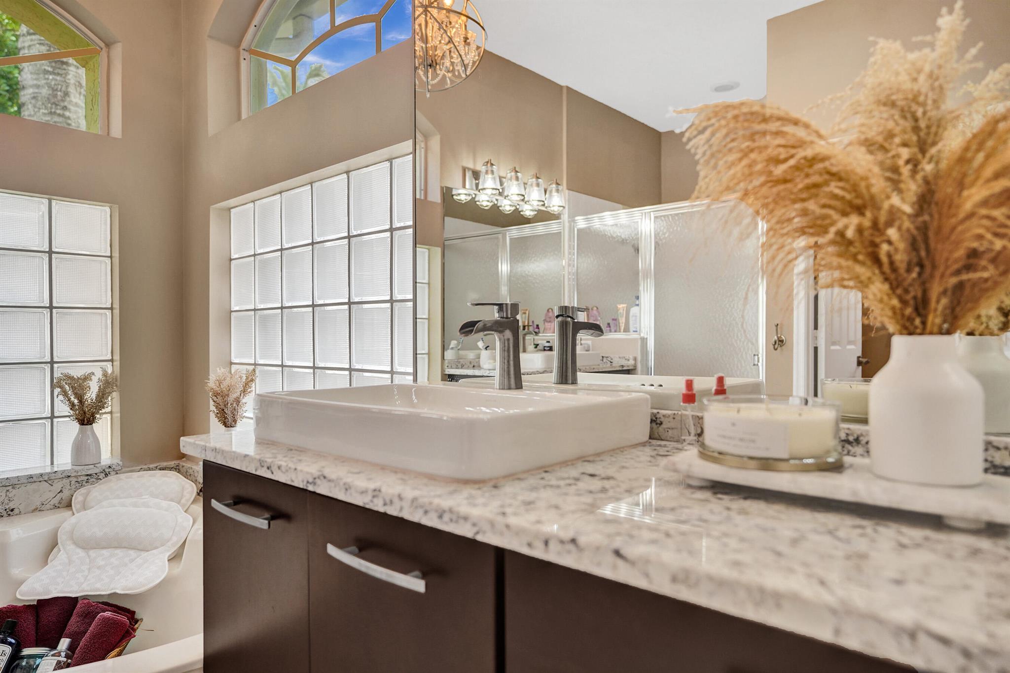 LEXINGTON HOMES ESTATES - Residential