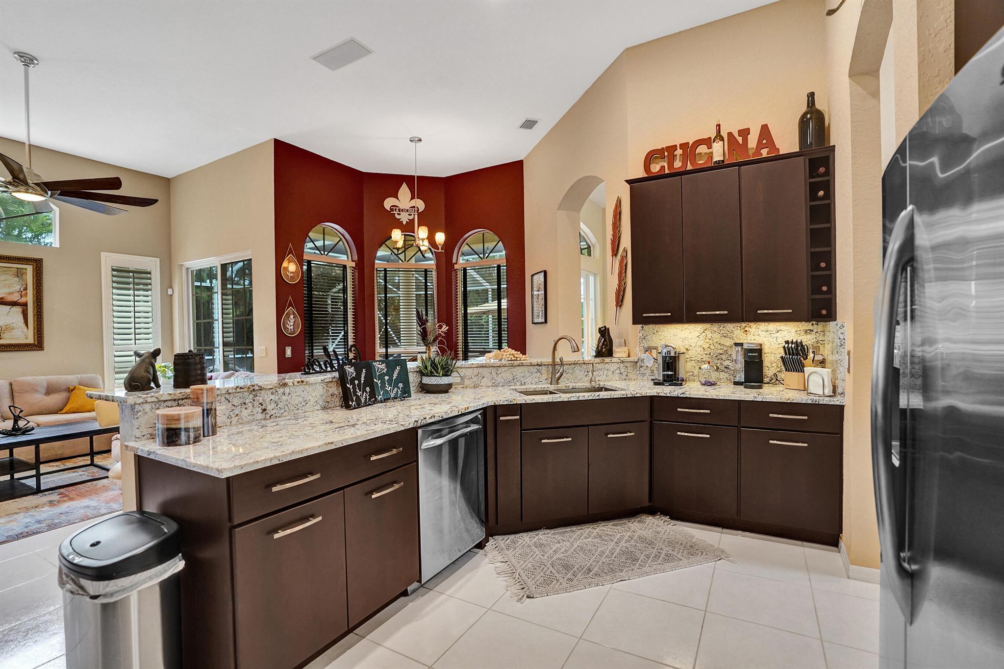 LEXINGTON HOMES ESTATES - Residential