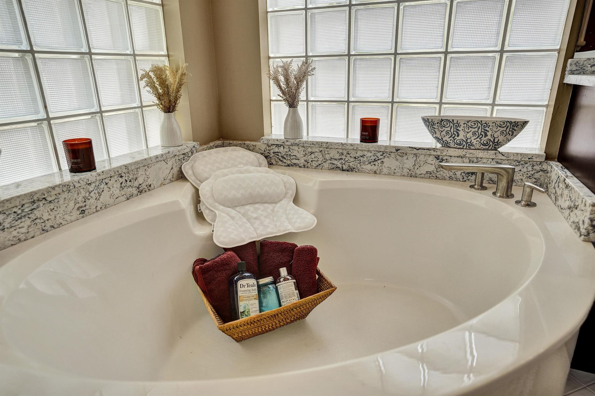 LEXINGTON HOMES ESTATES - Residential